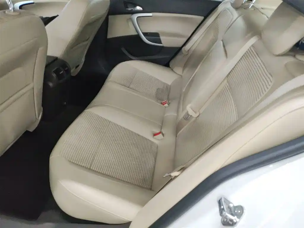 Buick Regal 2015 — фото 19