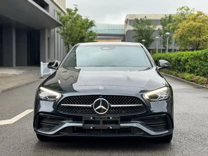 Mercedes-Benz C-Class 2024