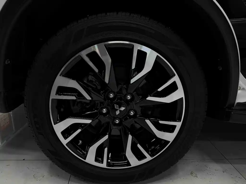 Mitsubishi Outlander 2019 — фото 14