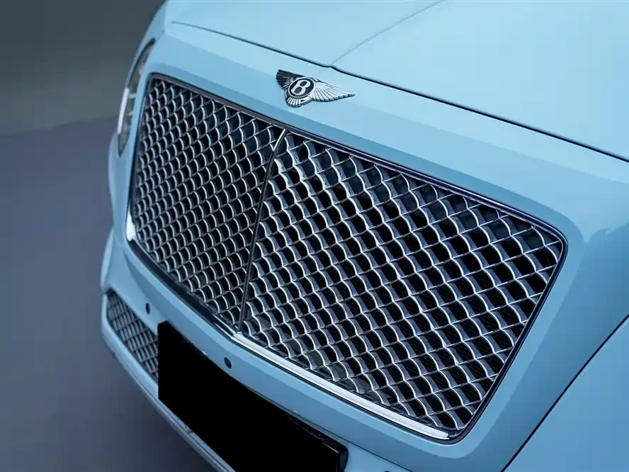 Bentley Bentayga 2019 — фото 17