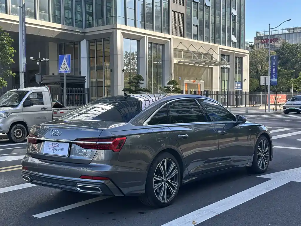 Audi A6L 2021