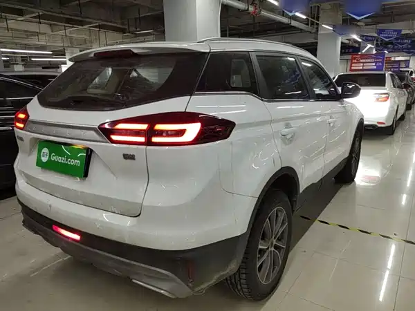 Geely Boyue 2021