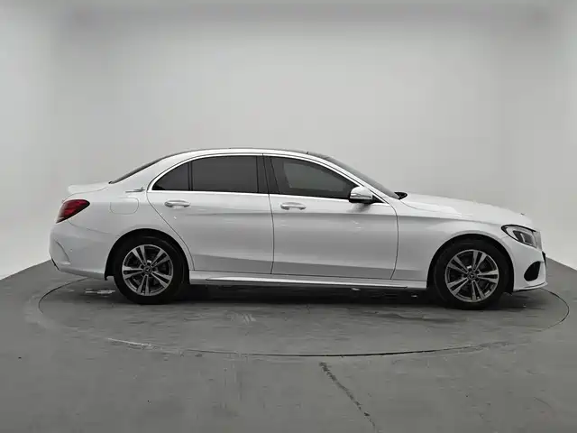 Mercedes-Benz C-Class 2017