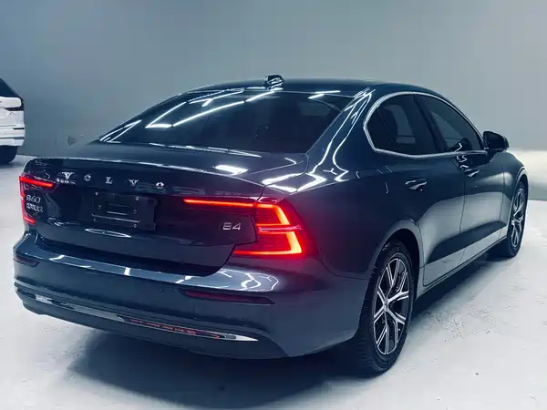 Volvo S60 2024