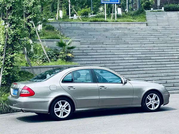 Mercedes-Benz E-Class 2008