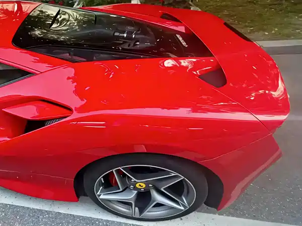 Ferrari F8 2021