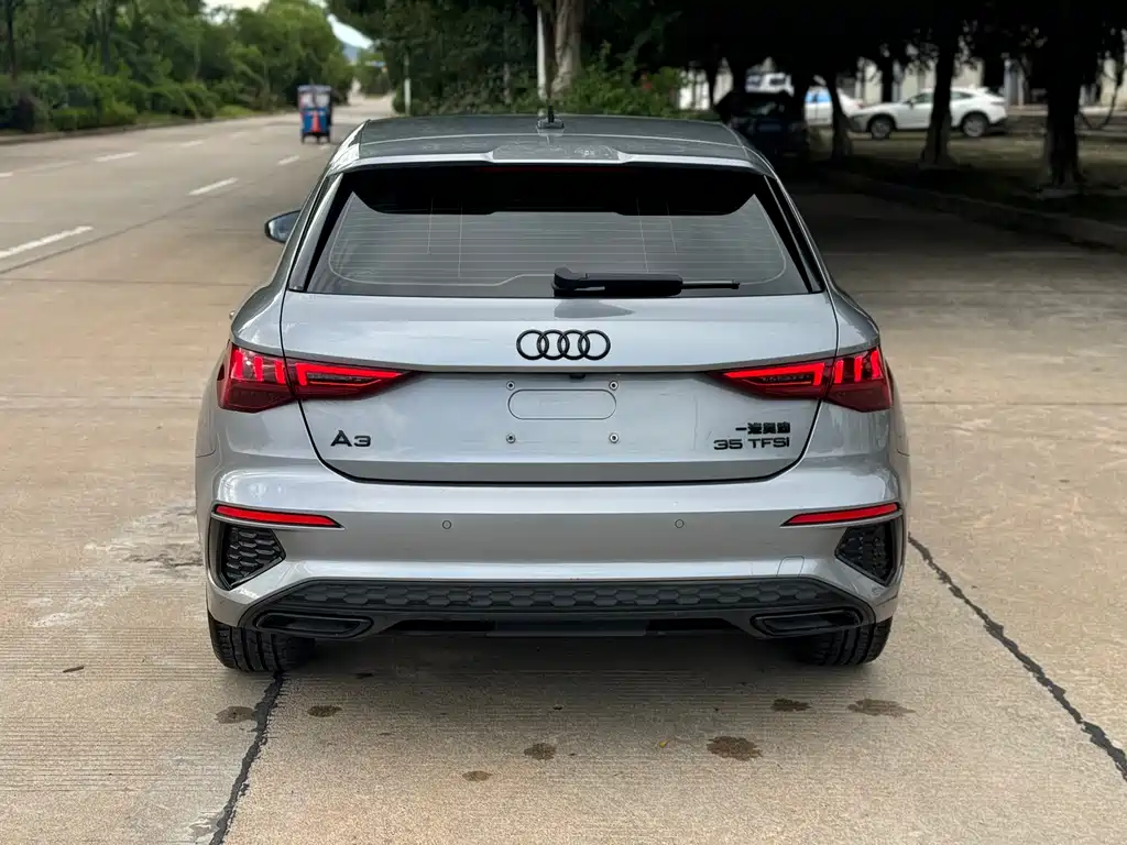 Audi A3 2023 — фото 13