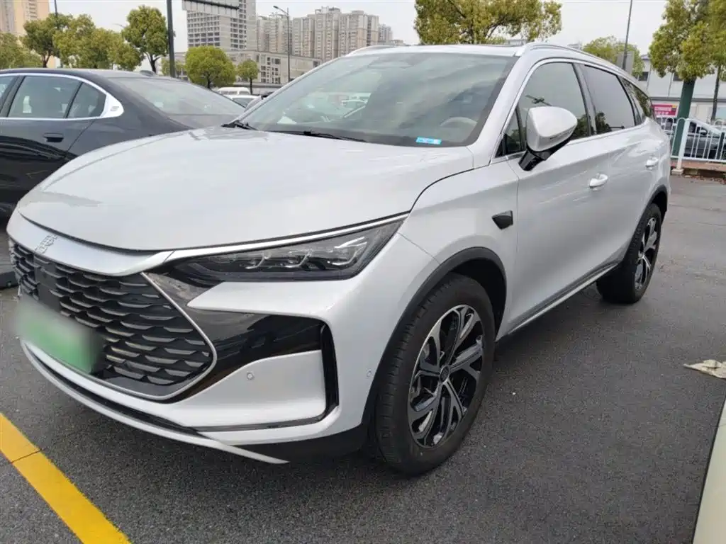 BYD Tang New Energy 2025 — фото 1