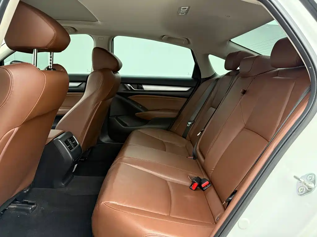 Honda Inspire 2021 — фото 11
