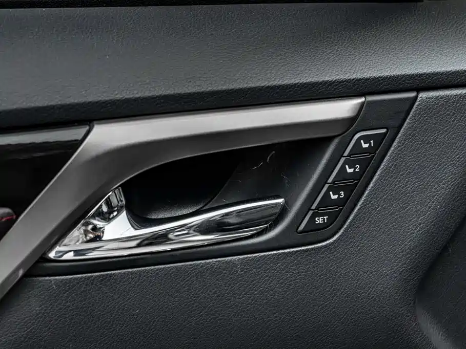 Lexus RX 2021 — фото 17
