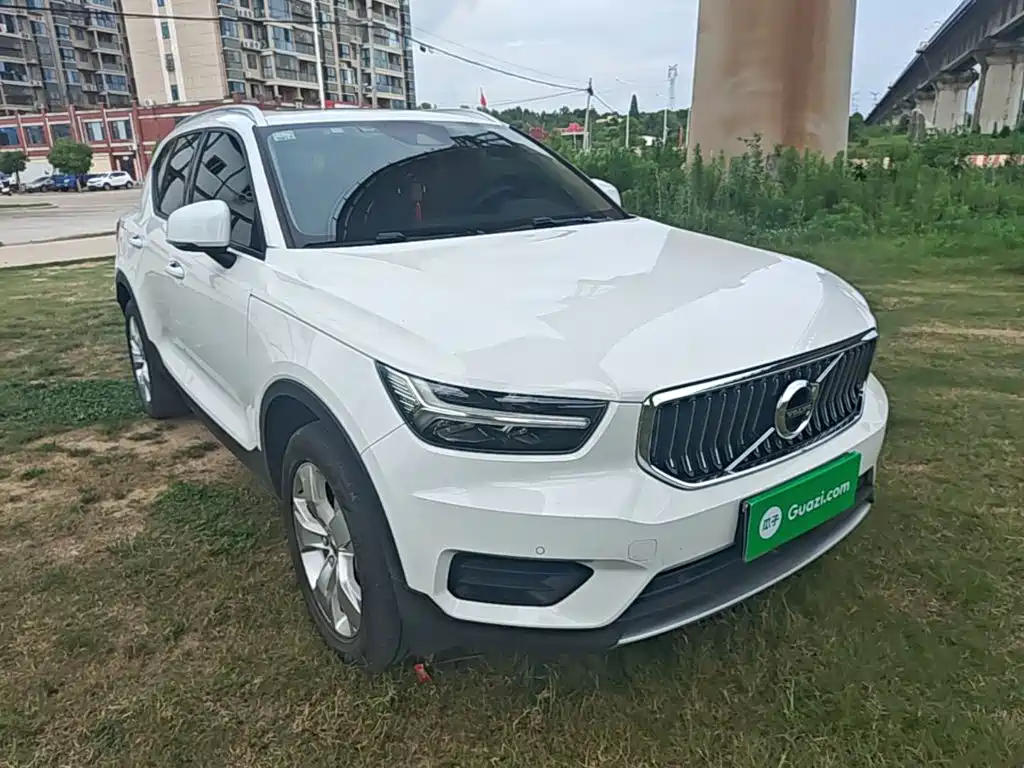 Volvo XC40 2021