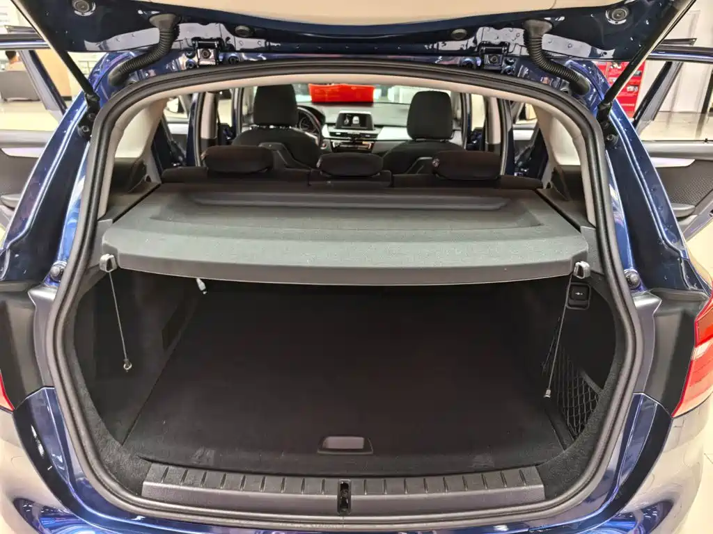 BMW 2 Series Station Wagon 2017 — фото 17