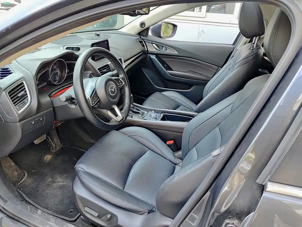Mazda 3 Axela 2018