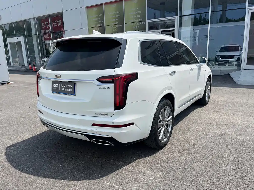Cadillac XT6 2020 — фото 16