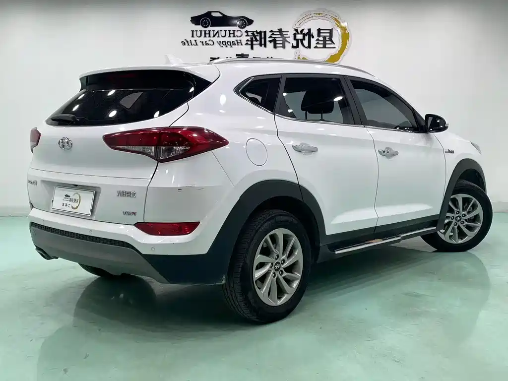Hyundai Tucson 2018 — фото 9