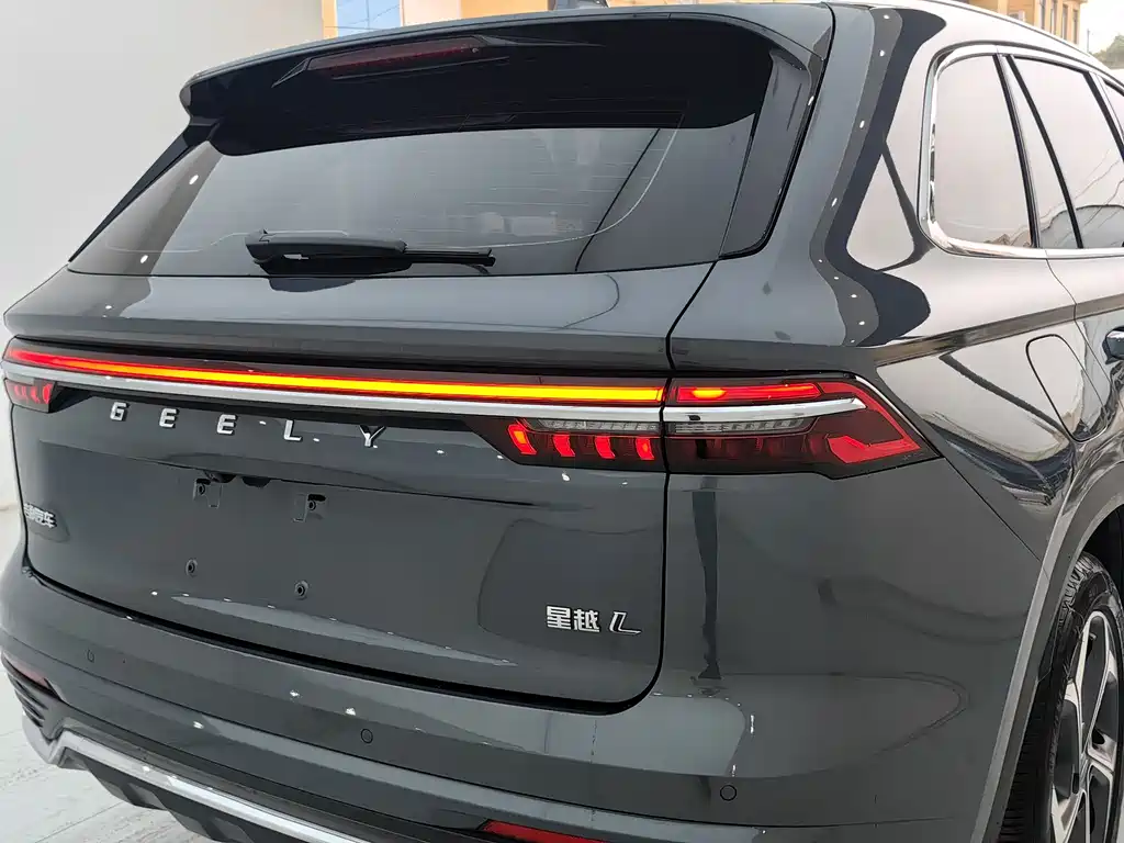 Geely Xingyue L 2022 — фото 15