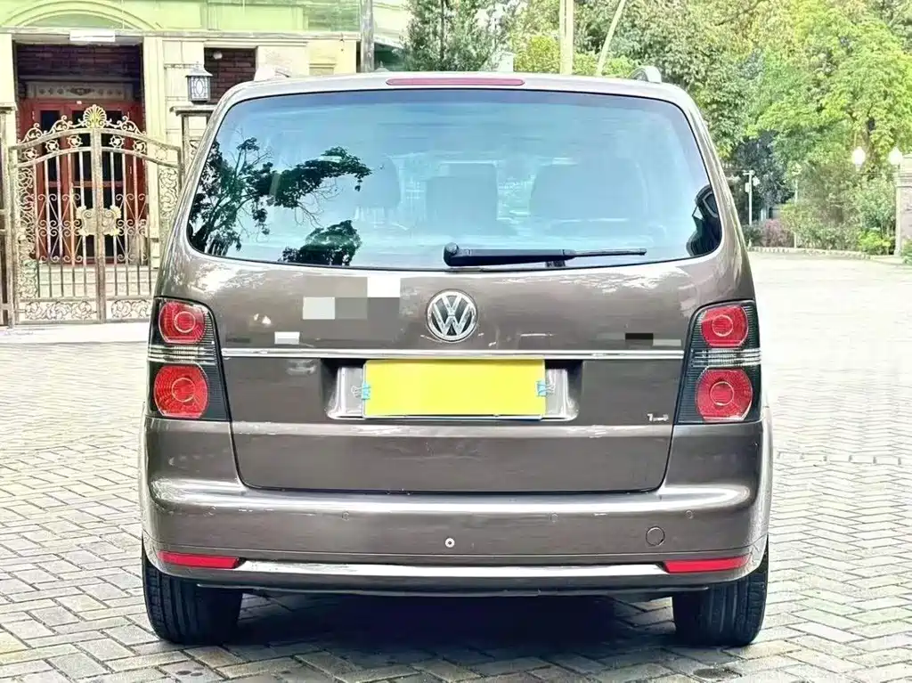 Volkswagen Touran 2011