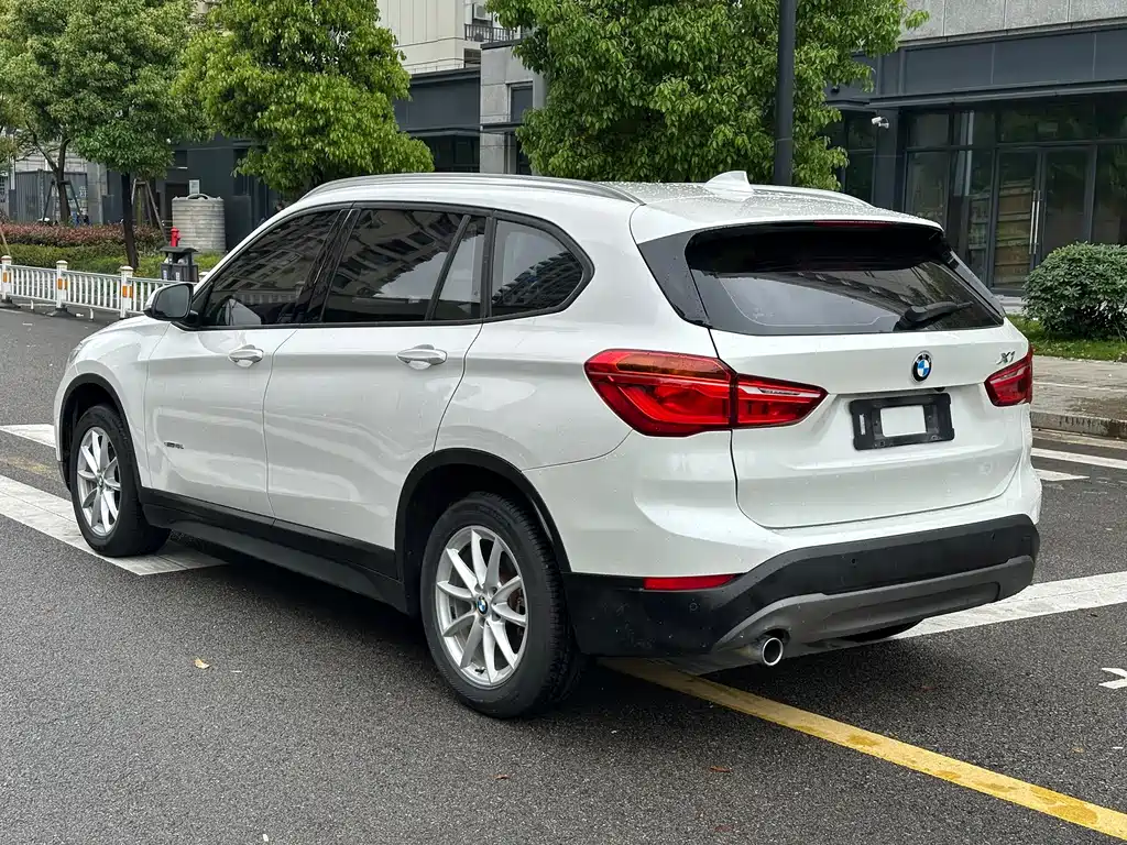 BMW X1 2017 — фото 7