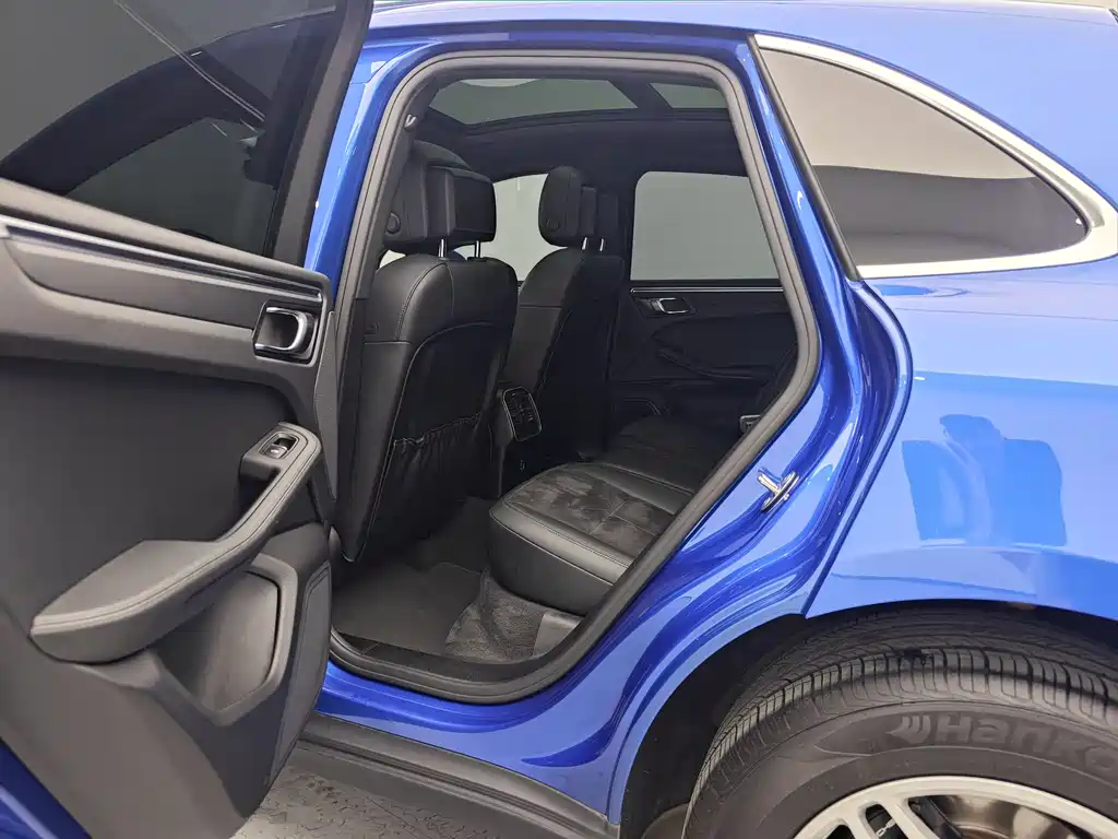 Porsche Macan 2020 — фото 13