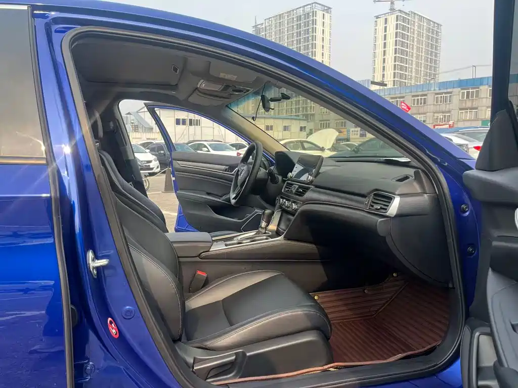 Honda Accord 2019 — фото 10