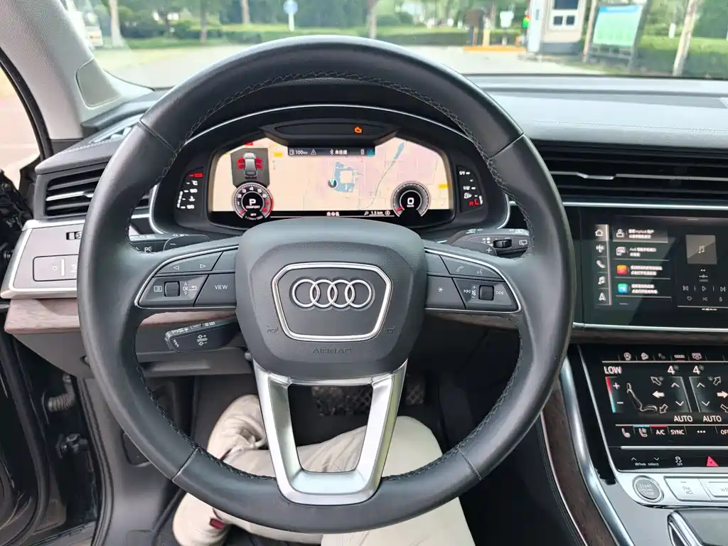 Audi Q7 2023 — фото 32