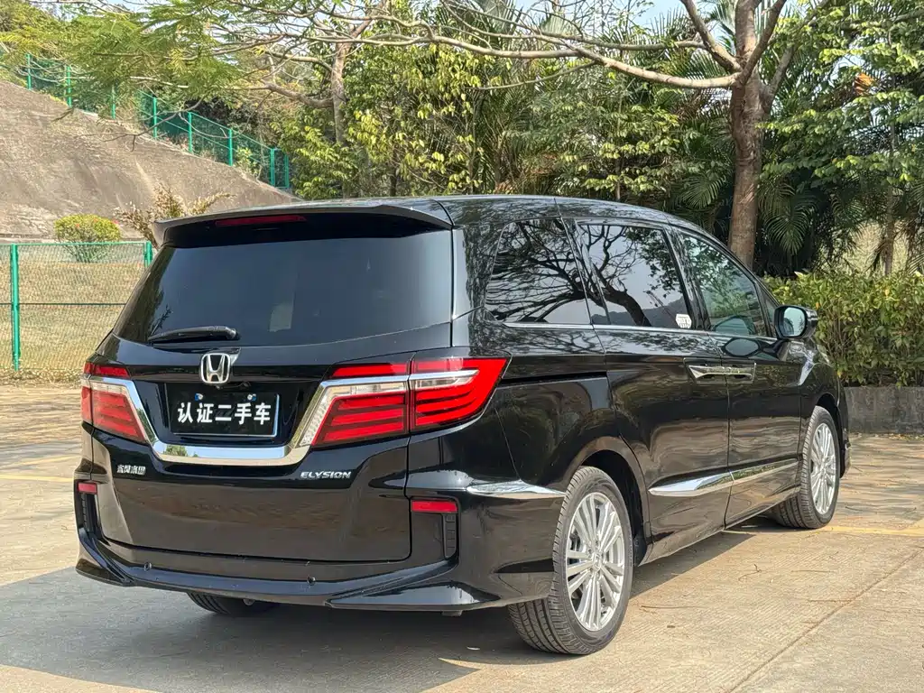 Honda Elysion 2019 — фото 19