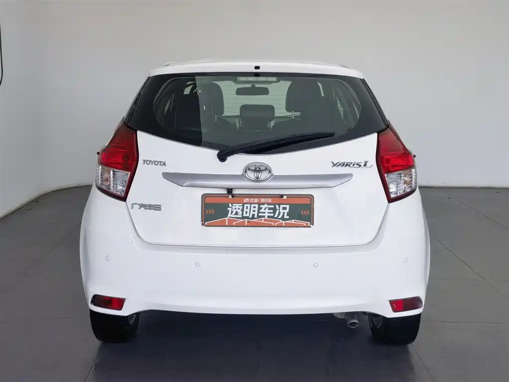 Toyota Yaris L 2015 — фото 4