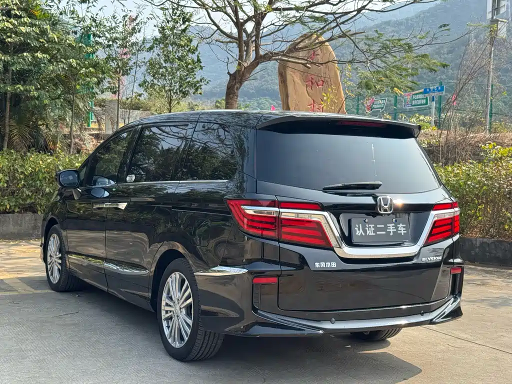 Honda Elysion 2019 — фото 17