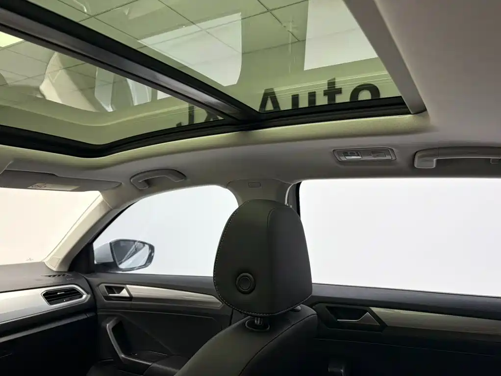 Volkswagen T-Roc 2022 — фото 18