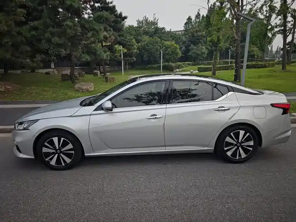 Nissan Teana 2022