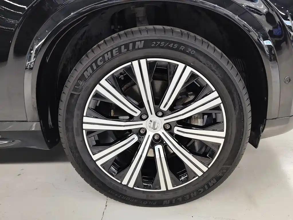 Volvo XC90 2020 — фото 10