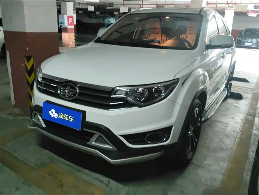 FAW Senya R7 2017