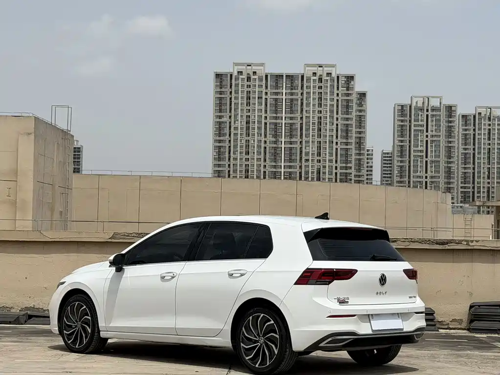 Volkswagen Golf 2022