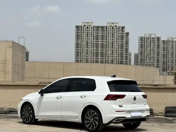Volkswagen Golf 2022
