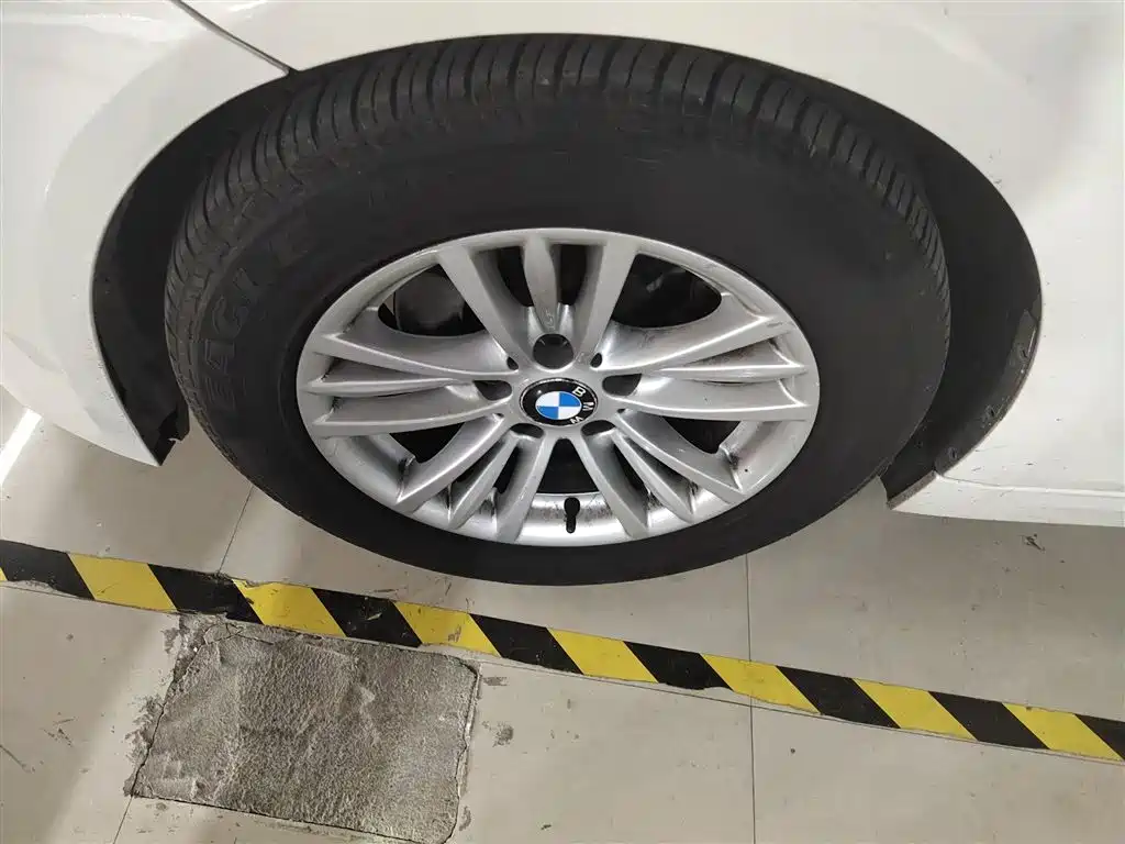BMW 3 Series 2015 — фото 19