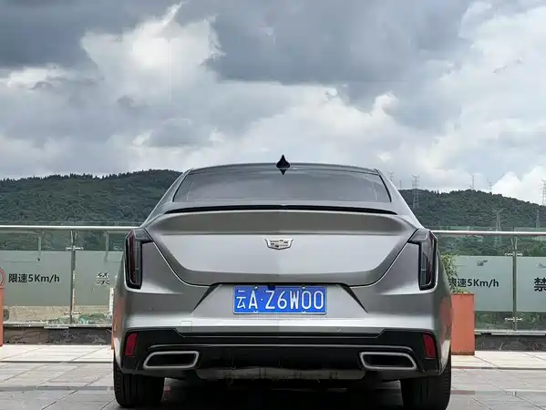 Cadillac CT4 2021