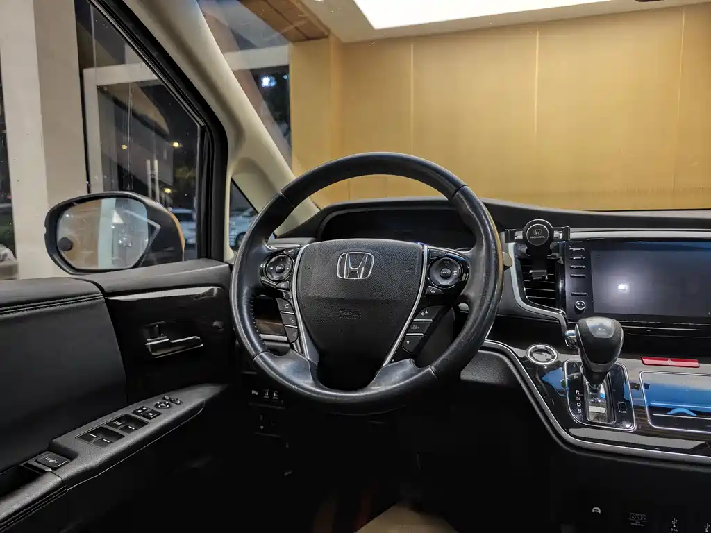 Honda Odyssey 2020 — фото 14