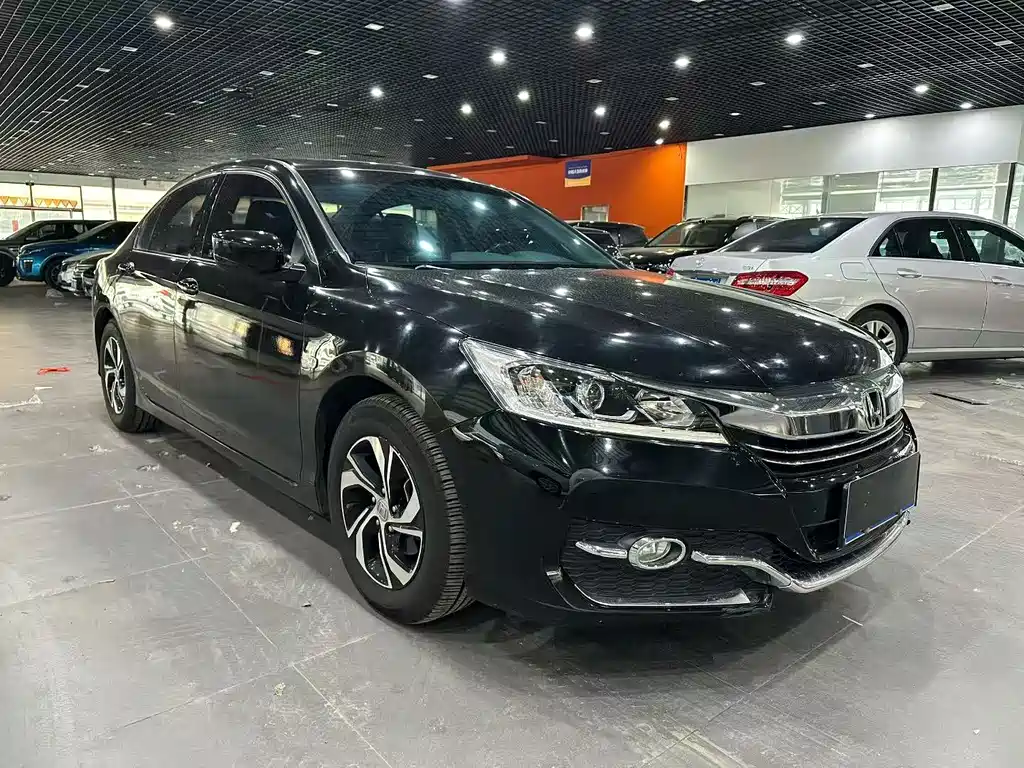 Honda Accord 2017 — фото 3