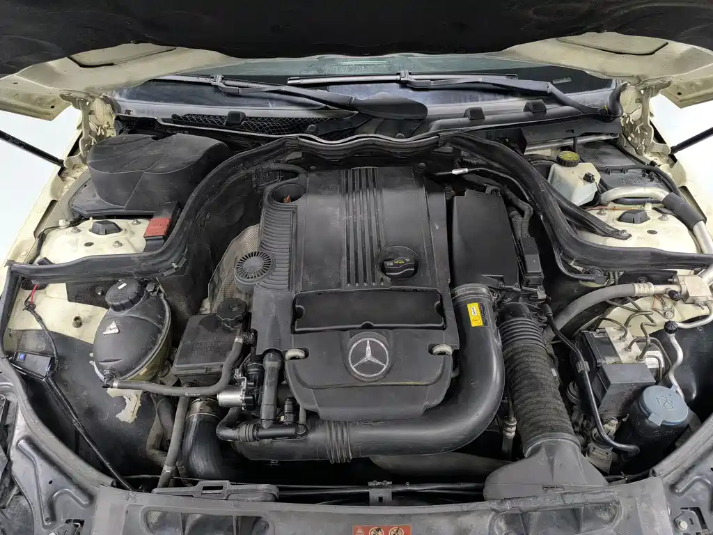 Mercedes-Benz C-Class 2012 — фото 16