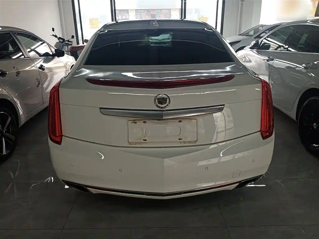Cadillac XTS 2014 — фото 6