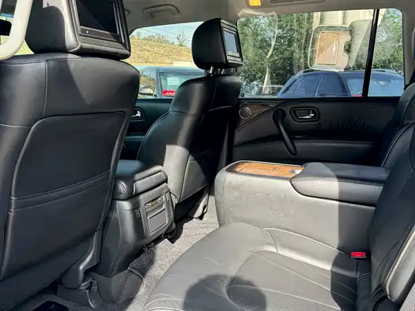 Infiniti QX80 2016