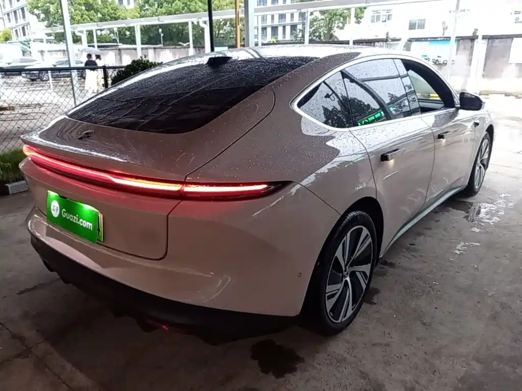 NIO ET5 2025