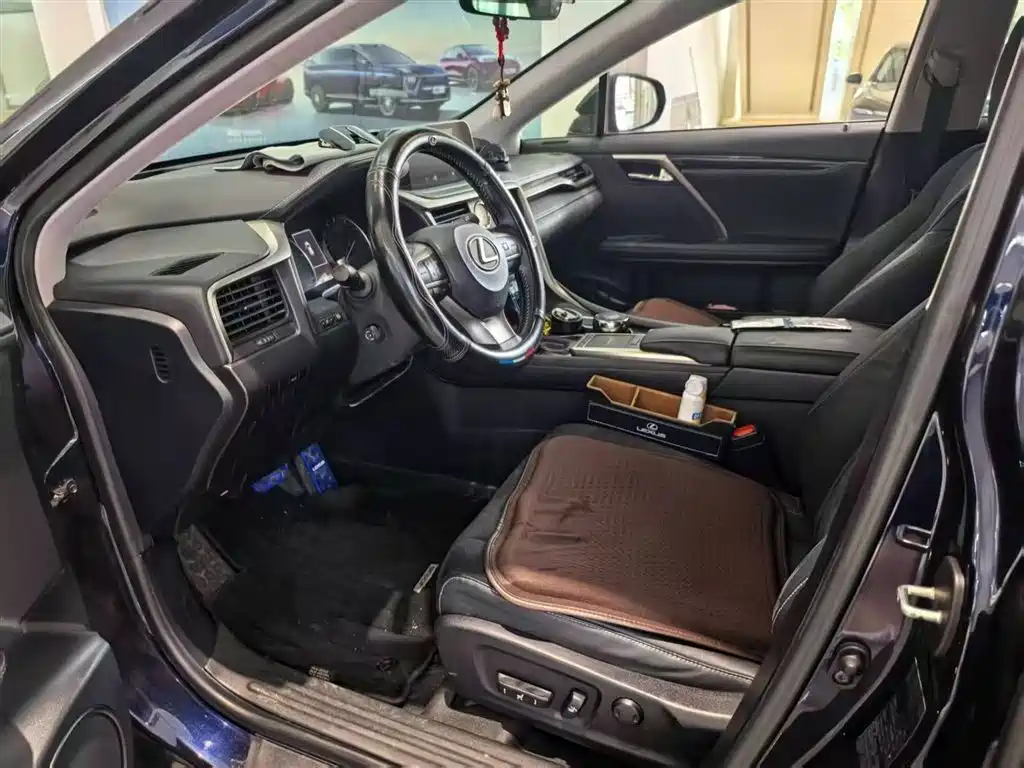 Lexus RX 2022
