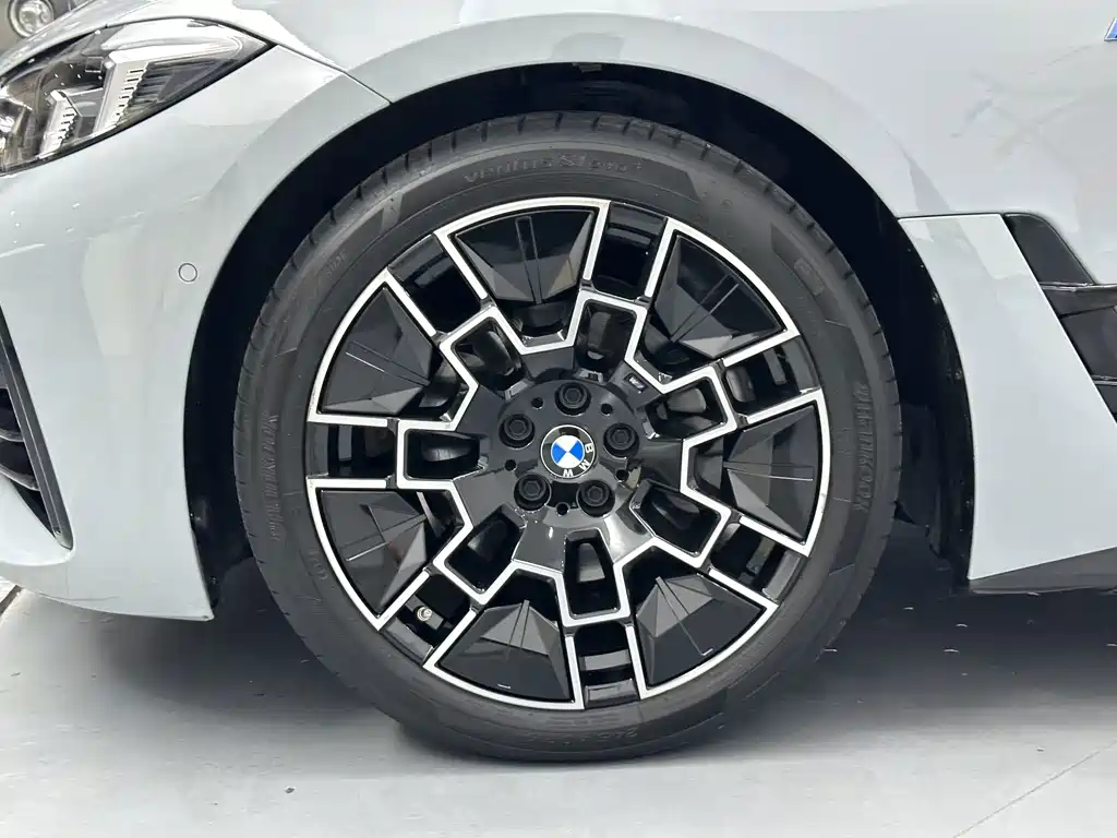 BMW 4 Series 2025 — фото 23