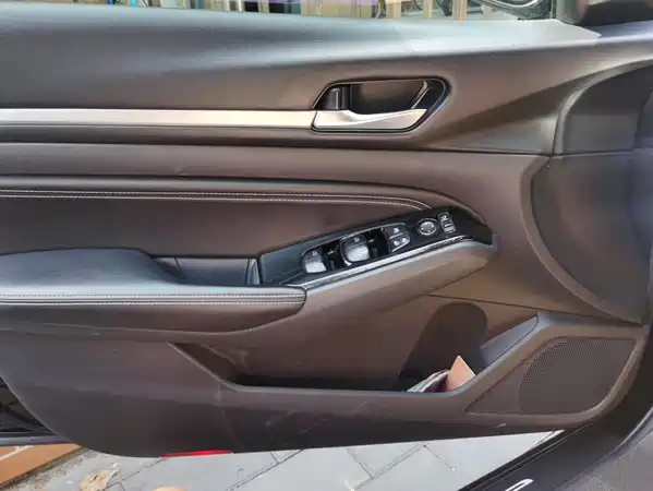 Nissan Teana 2024
