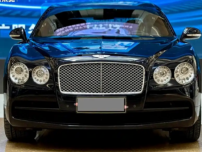 Bentley Flying Spur 2019 — фото 2