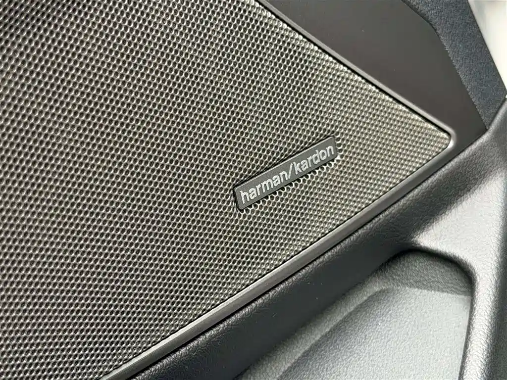 BMW 3 Series 2020 — фото 15