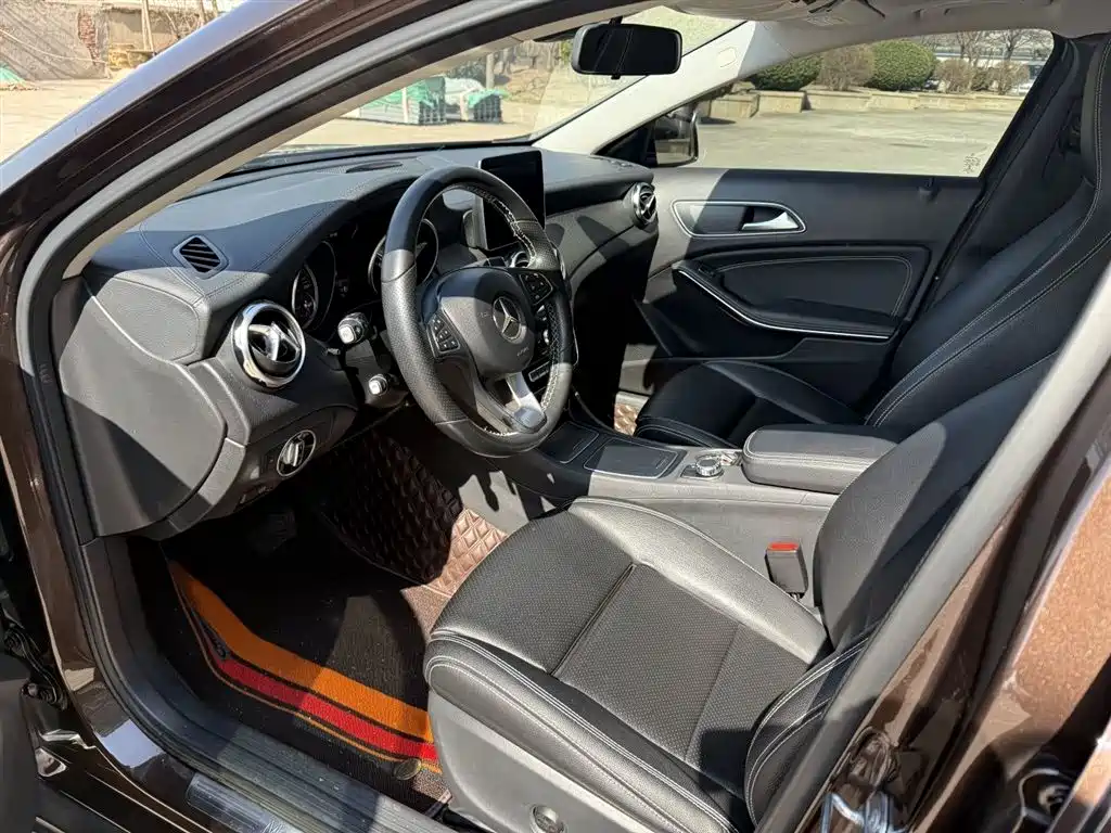 Mercedes-Benz GLA 2018 — фото 20
