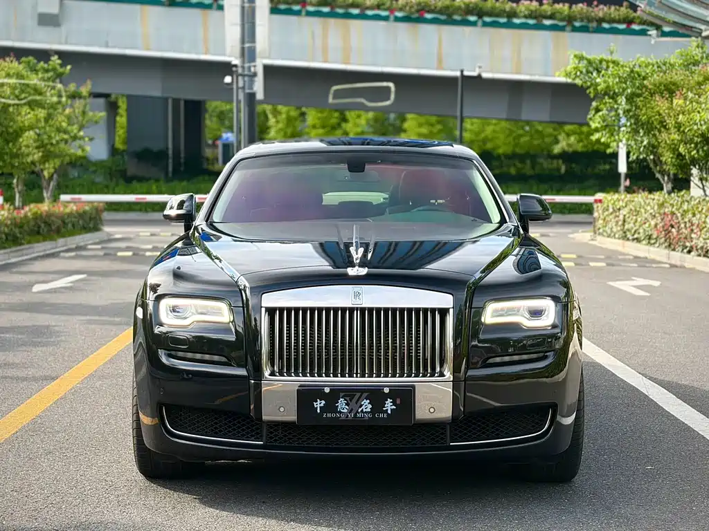 Rolls-Royce Ghost 2016 — фото 1