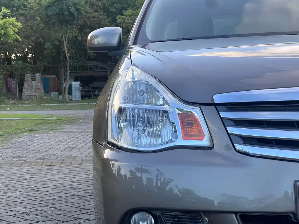 Nissan Sylphy 2012